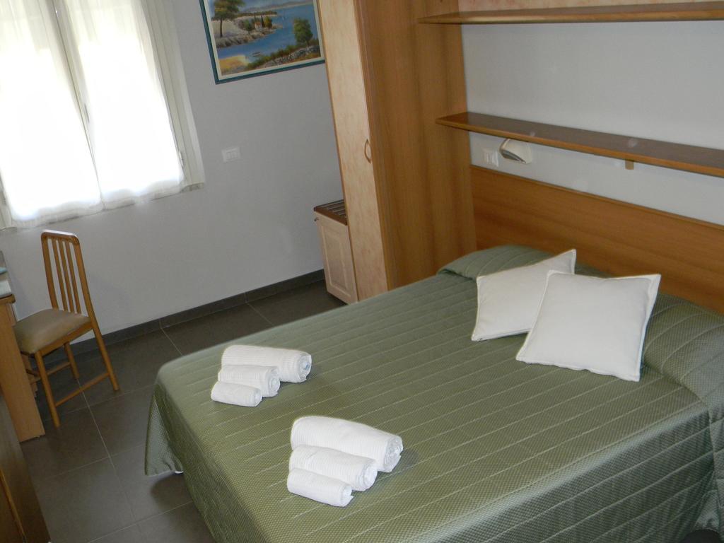 Hotel Parma Mare Marina di Massa Room photo